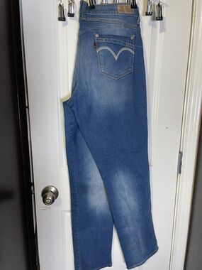 Levi's Women's Skinny Jeans - Medium Blue Wash